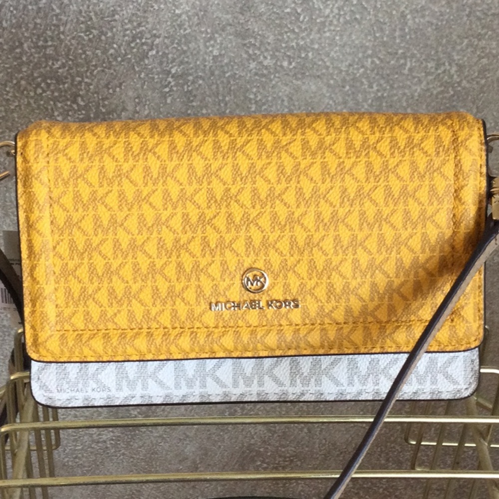 Micheal Kors cross body